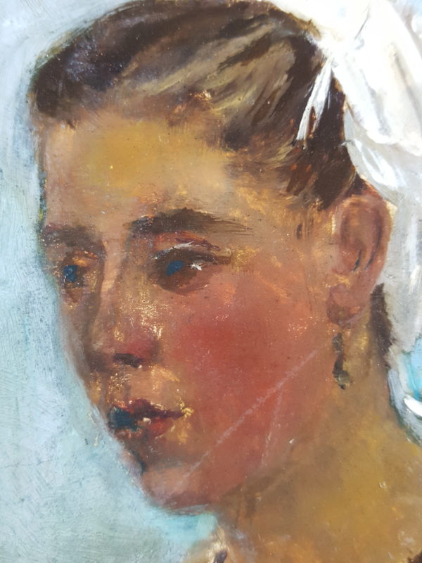 Portrait of young woman - Image 3